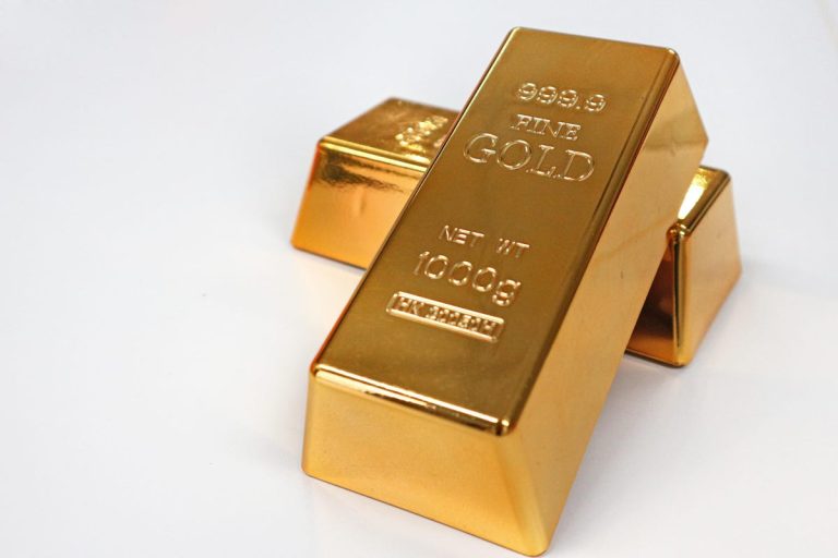 Gold Prediction