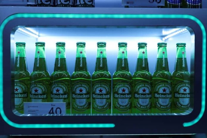 Heineken melihat daya tahan Eropah mengimbangi risiko kelembapan Asia