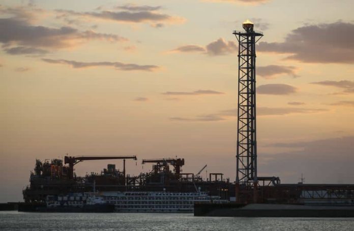 Kazakhstan membawa perusahaan minyak besar ke arbitrase atas biaya