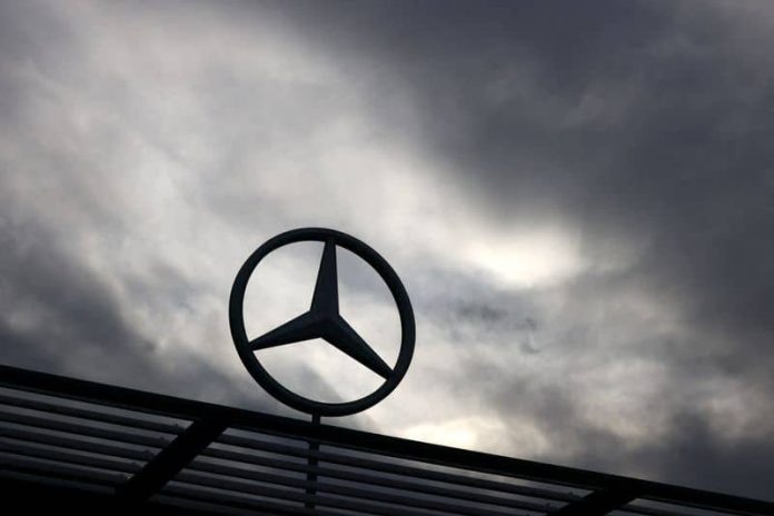 Mercedes posts rise in Q1 sales boosted by EVs premium cars