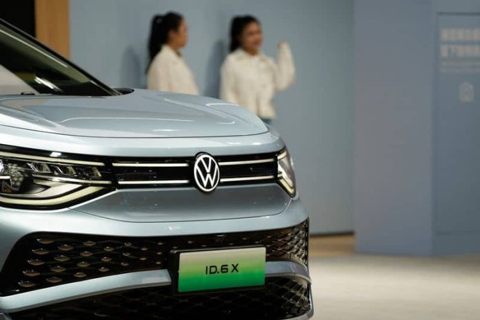 Once dominant foreign auto brands pledge comeback in China