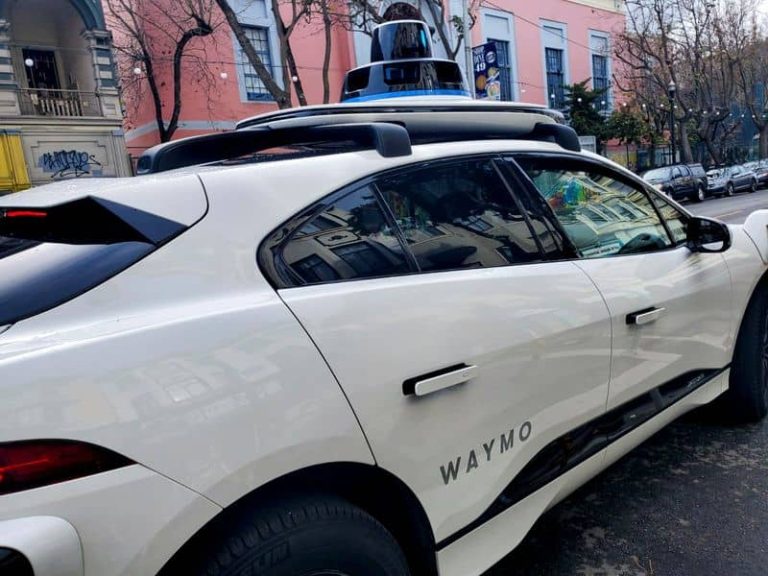 US union opposes driverless trucks waiver for Waymo Aurora