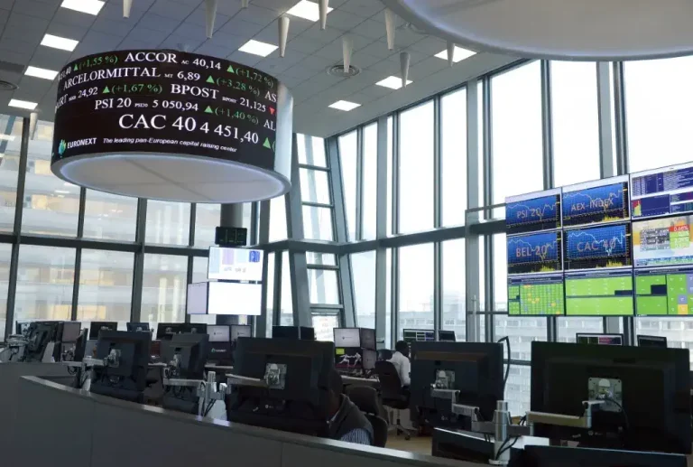 European stocks decline affected by the drop in real estate stocks