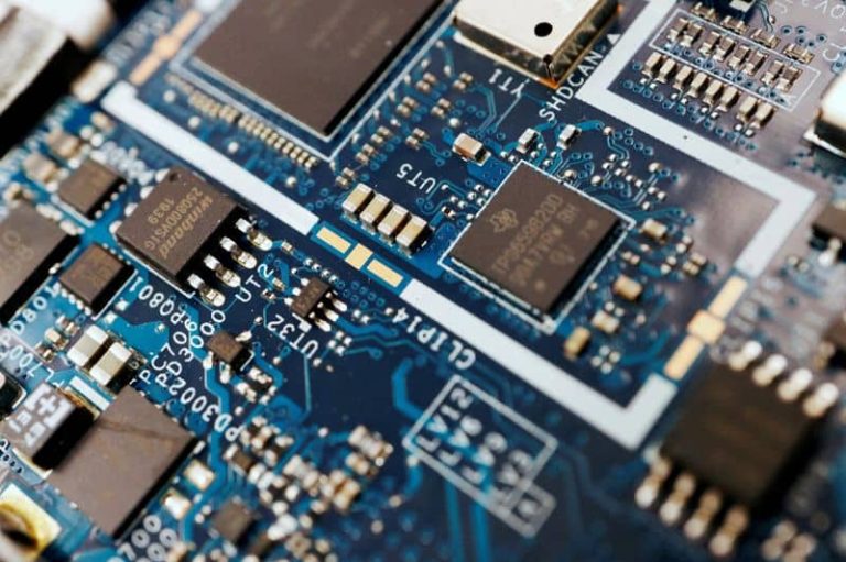 Analysis As Japan aligns with U.S. chip curbs on China, some in Tokyo feel uneasy