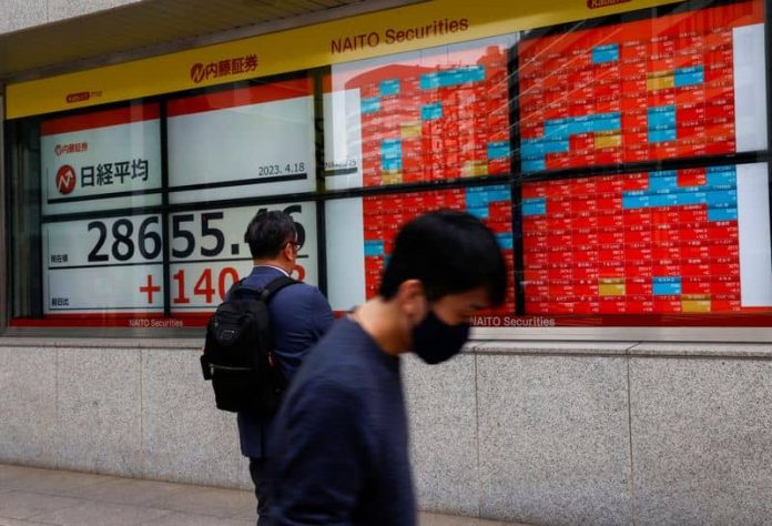 चीन के संकट के कारण अमेरिकी आशावाद पर ग्रहण लगने से एशिया के शेयरों में गिरावट आई