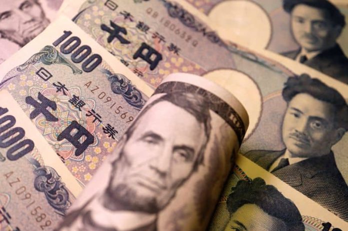 Dollar steady before Fed minutes; Aussie slips on China weakness
