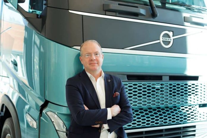 Truck maker Volvo raises market outlook after Q2 profit jump (1)