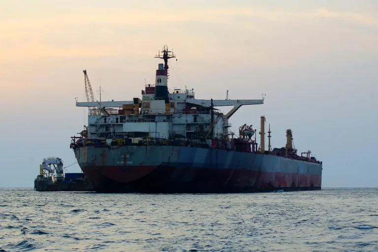 Oil prices rise near the highest level in 3 months upon settlement