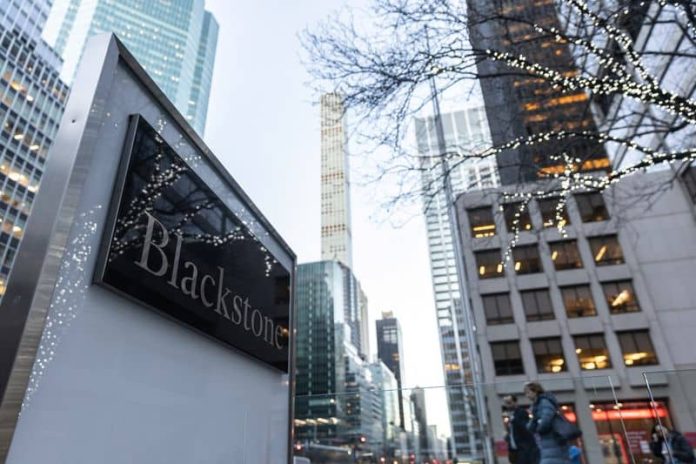 Blackstone relance le lancement d'un fonds de rachat au détail FT